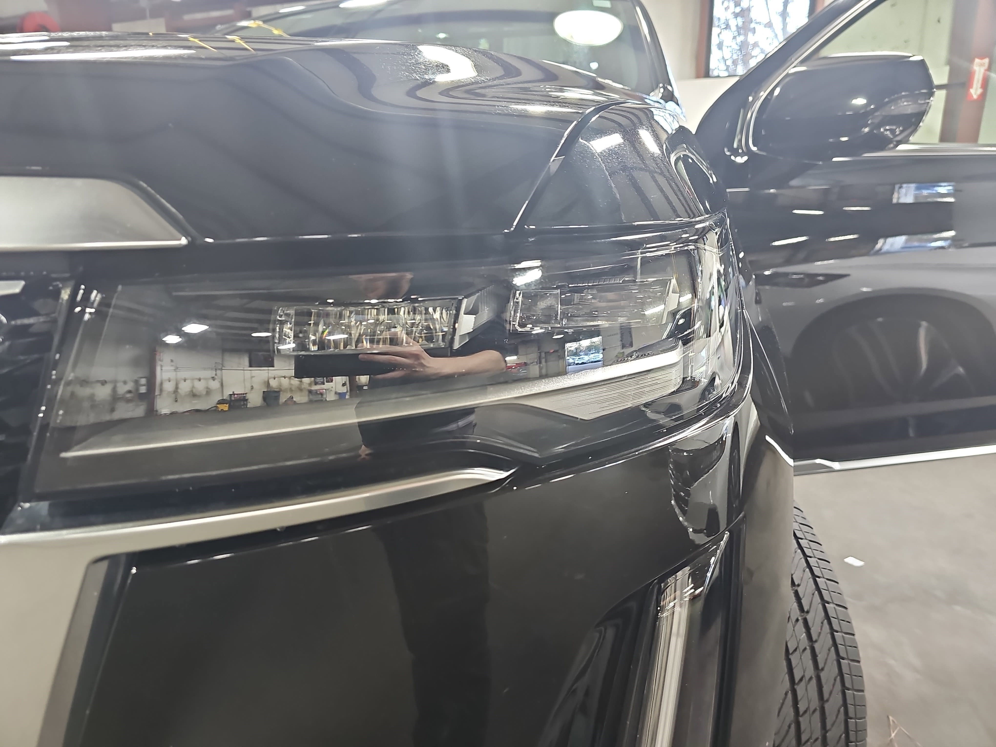 Used 2021 Cadillac Escalade ESV Premium Luxury image 34