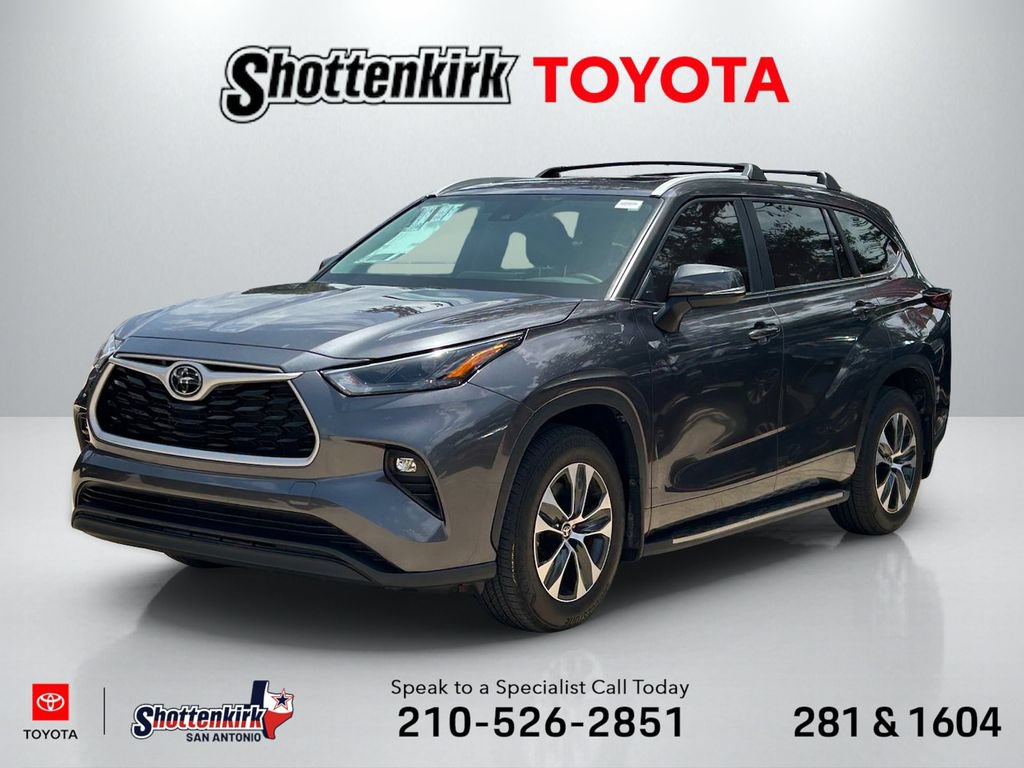 New 2025 Toyota Highlander XLE