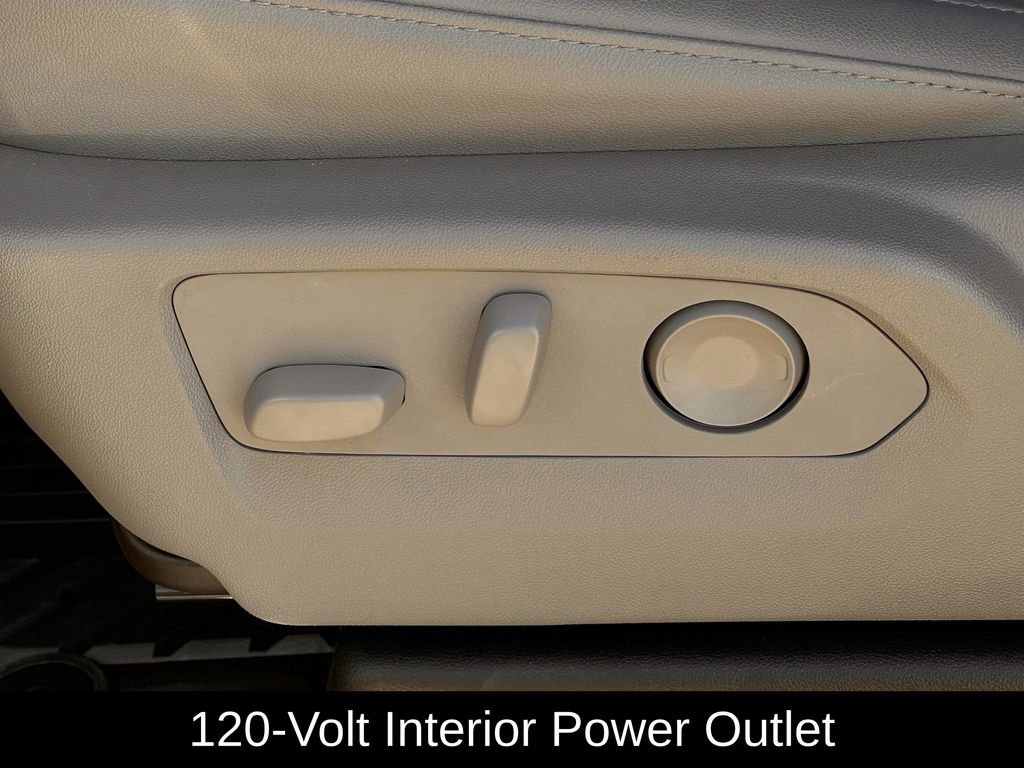 Used 2025 Chevrolet Silverado 2500 LTZ w/ LTZ Convenience Package image 29