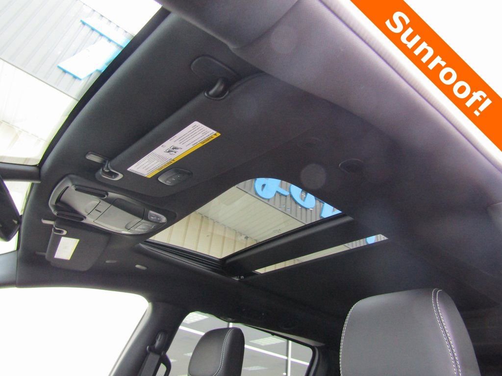 New 2026 Chrysler Pacifica Limited w/ S Appearance Package image 8