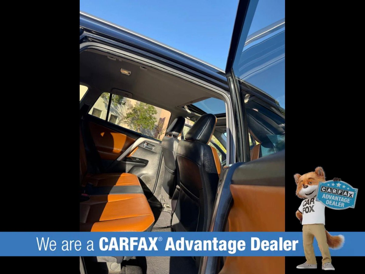Used 2018 Toyota RAV4 Limited FWD image 26