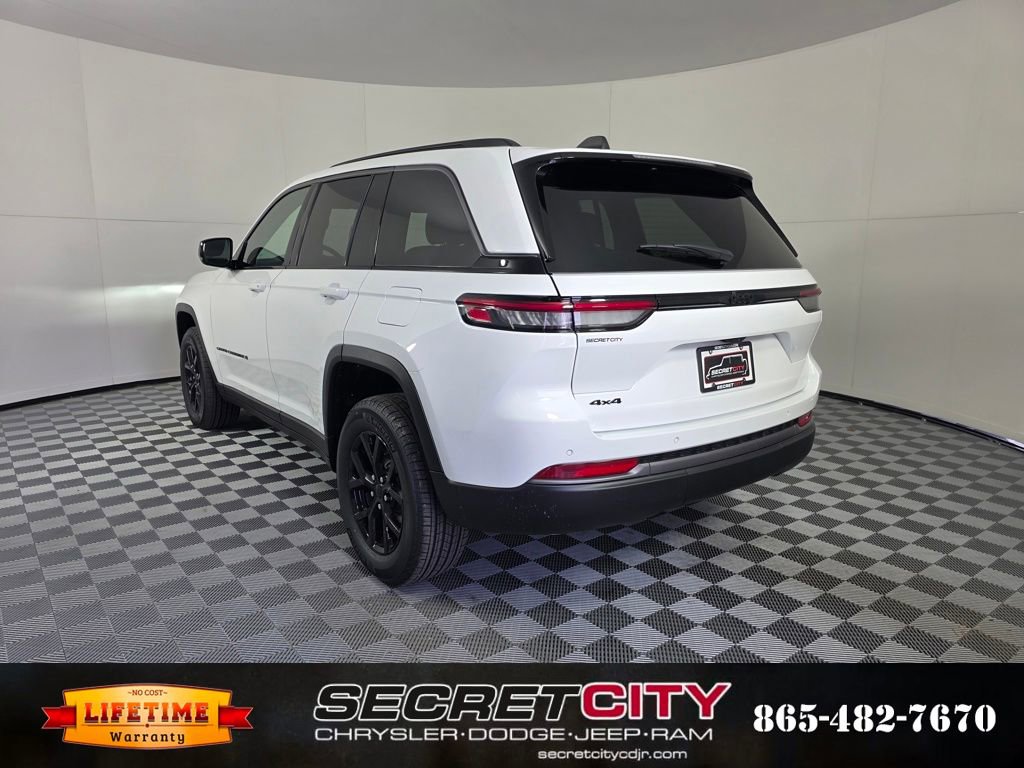 New 2026 Jeep Grand Cherokee Altitude image 5