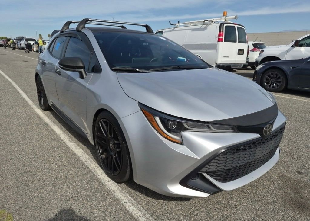Used 2020 Toyota Corolla SE FWD image 2