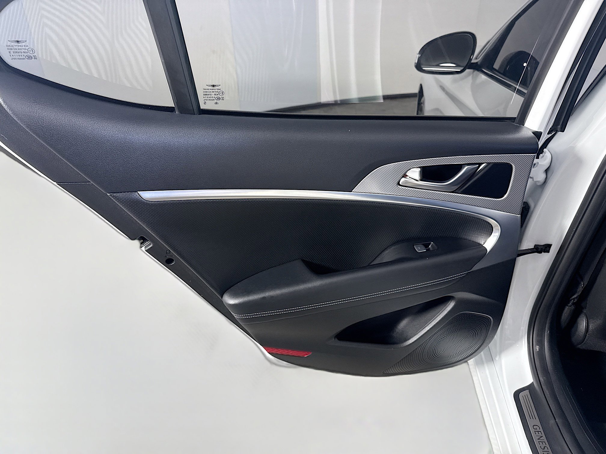 Used 2022 Genesis G70 3.3T image 26