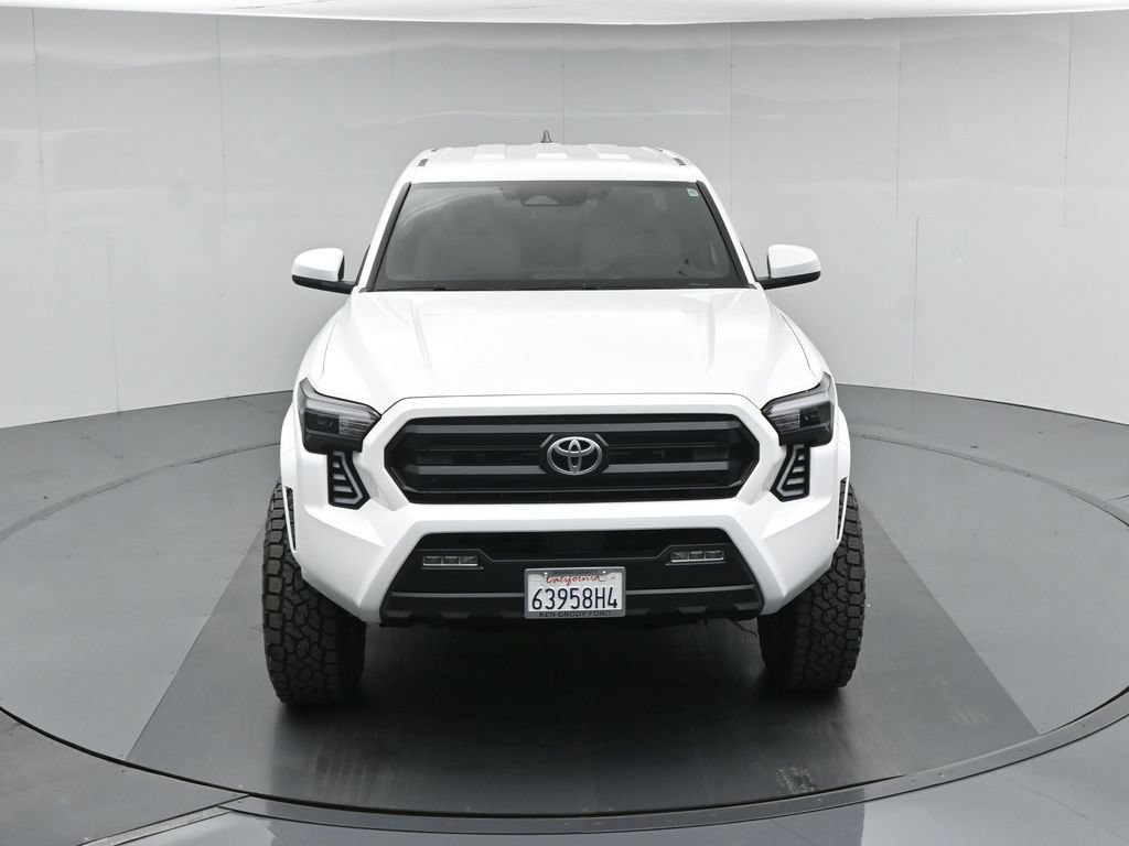 Used 2025 Toyota Tacoma SR5 AWD/4WD image 38