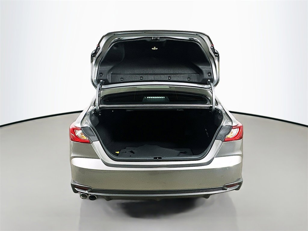 Used 2025 Toyota Camry SE image 34