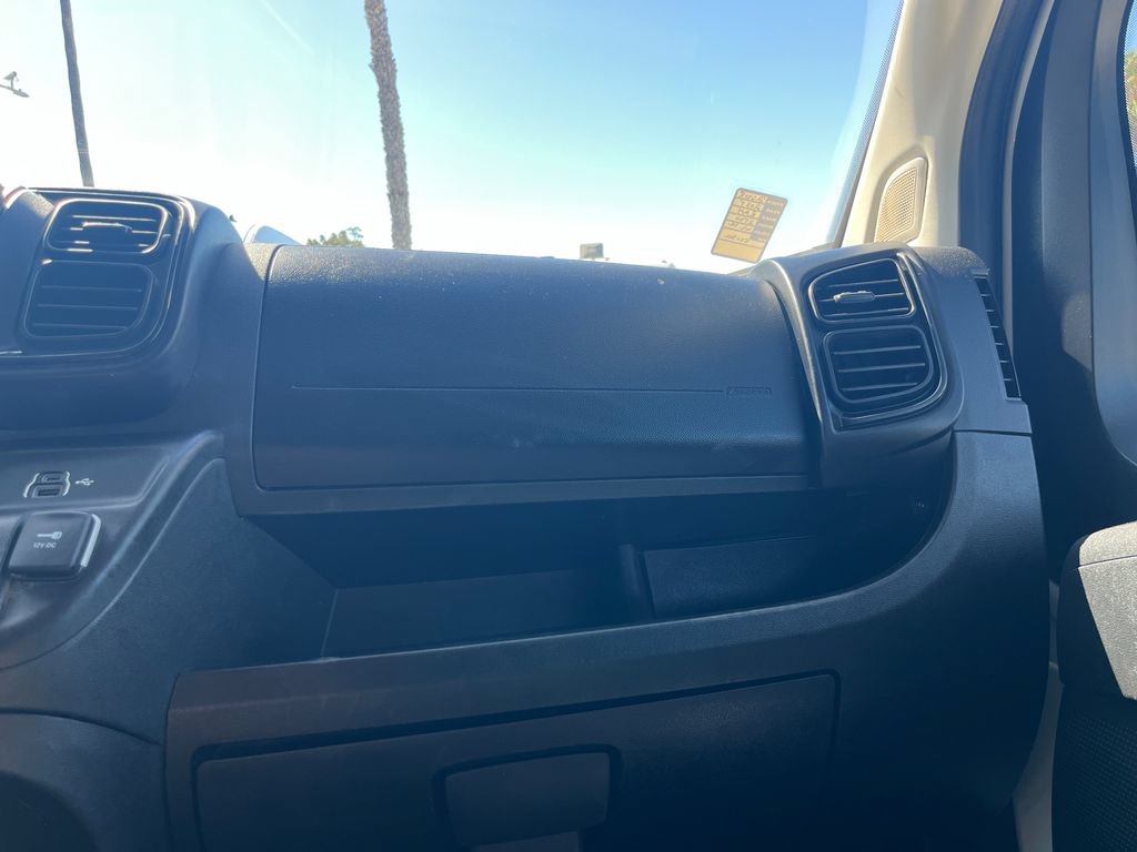Used 2025 RAM ProMaster 2500 w/ Convenience Group FWD image 18