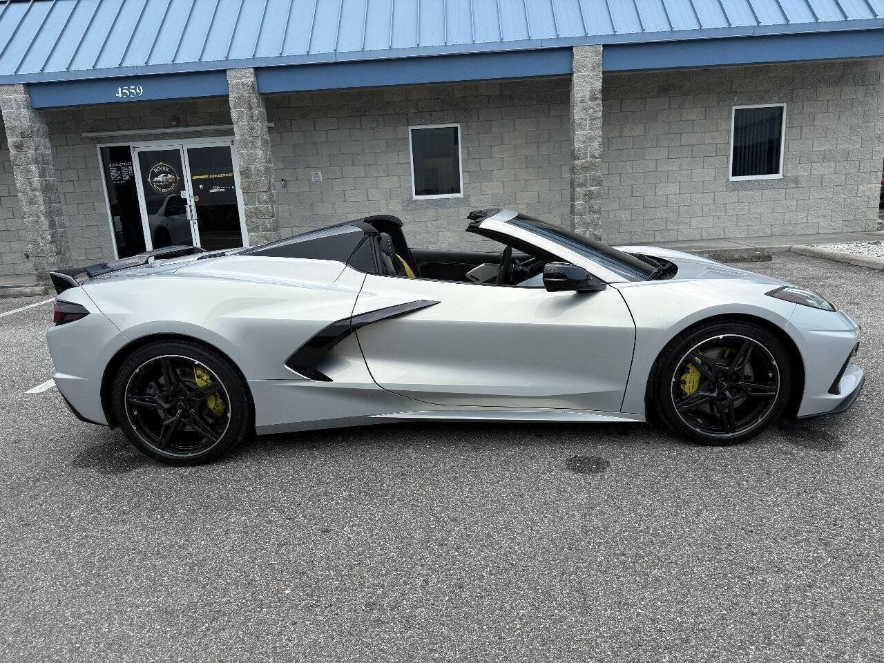 Used 2021 Chevrolet Corvette Stingray Premium Conv w/ Z51 Performance Package RWD image 15