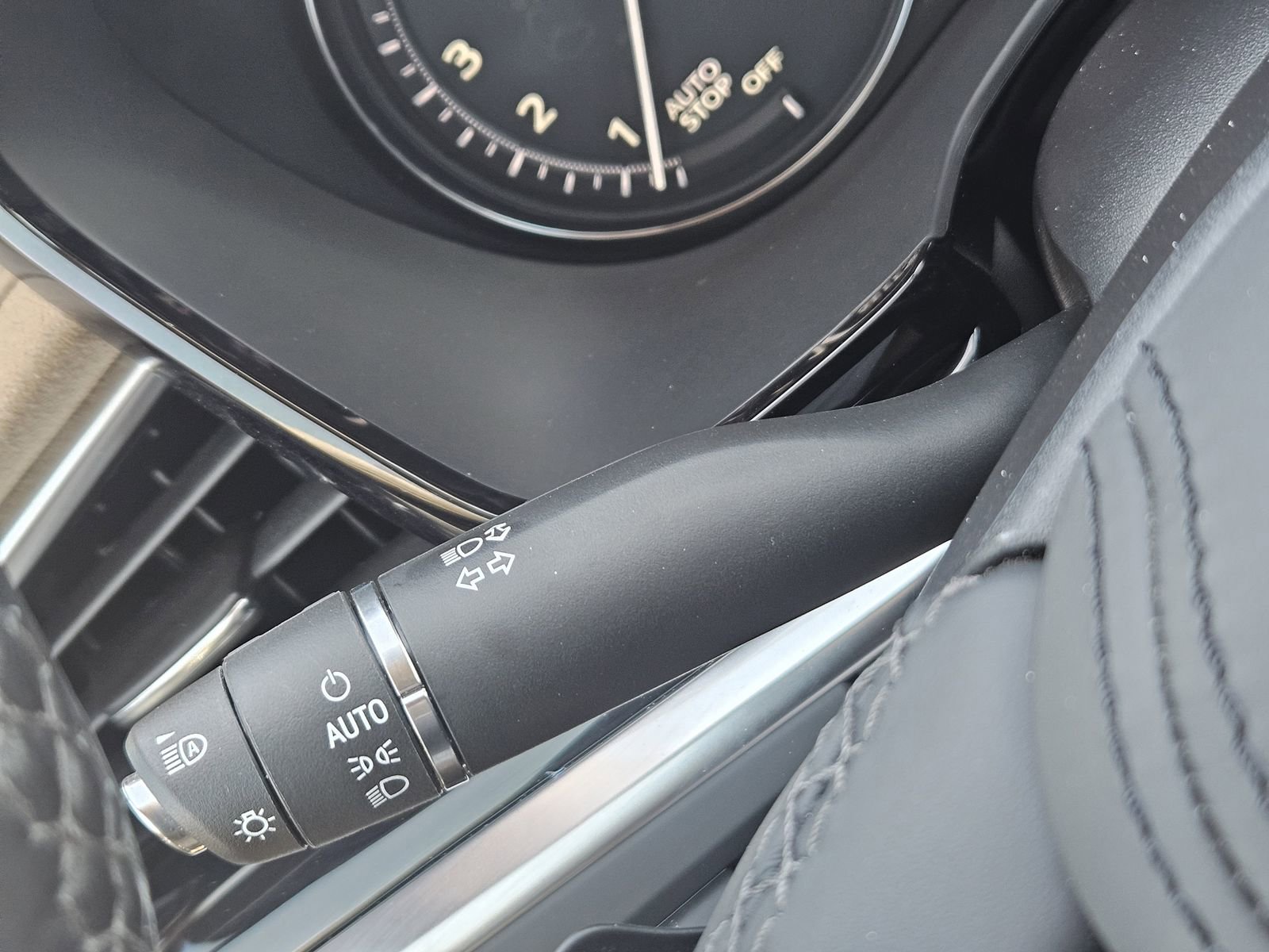 Certified 2023 Cadillac XT6 Premium Luxury w/ Platinum Package image 29