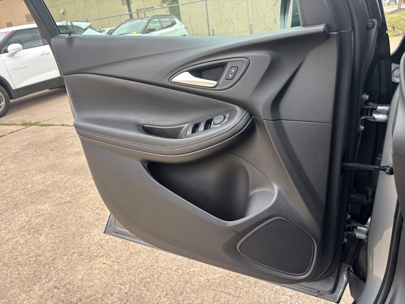 Used 2025 Buick Encore GX Preferred FWD image 18