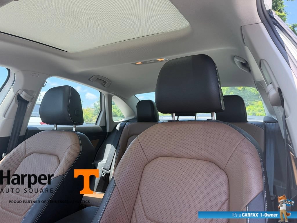 Used 2025 Volkswagen Jetta SEL FWD image 12