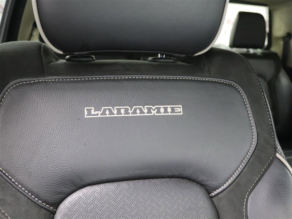 Used 2019 RAM 1500 Laramie AWD/4WD image 34