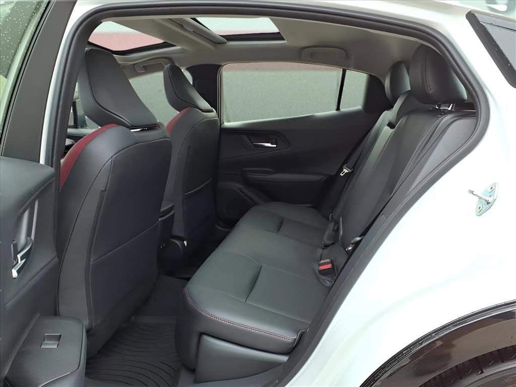 New 2026 Toyota Prius Plug-In Hybrid FWD image 9