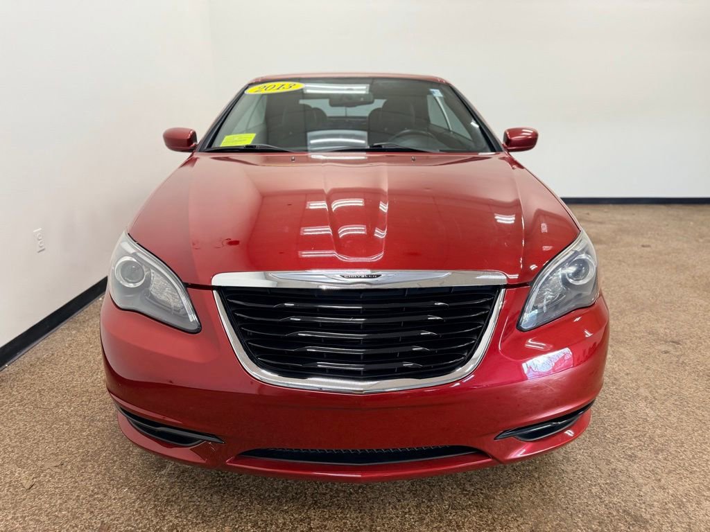 Used 2013 Chrysler 200 S FWD image 8