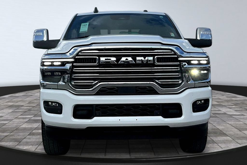 Used 2026 RAM 2500 Laramie AWD/4WD image 3