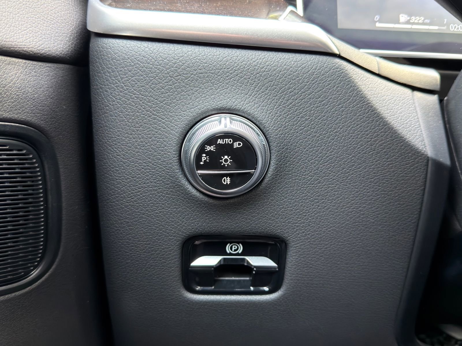 Certified 2023 Mercedes-Benz GLC 300 4MATIC image 21