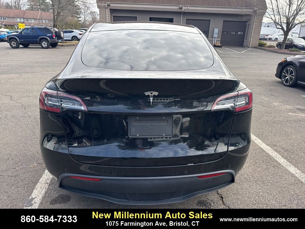 Used 2020 Tesla Model Y Long Range image 5
