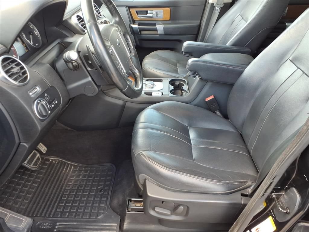 Used 2016 Land Rover LR4 HSE AWD/4WD image 12