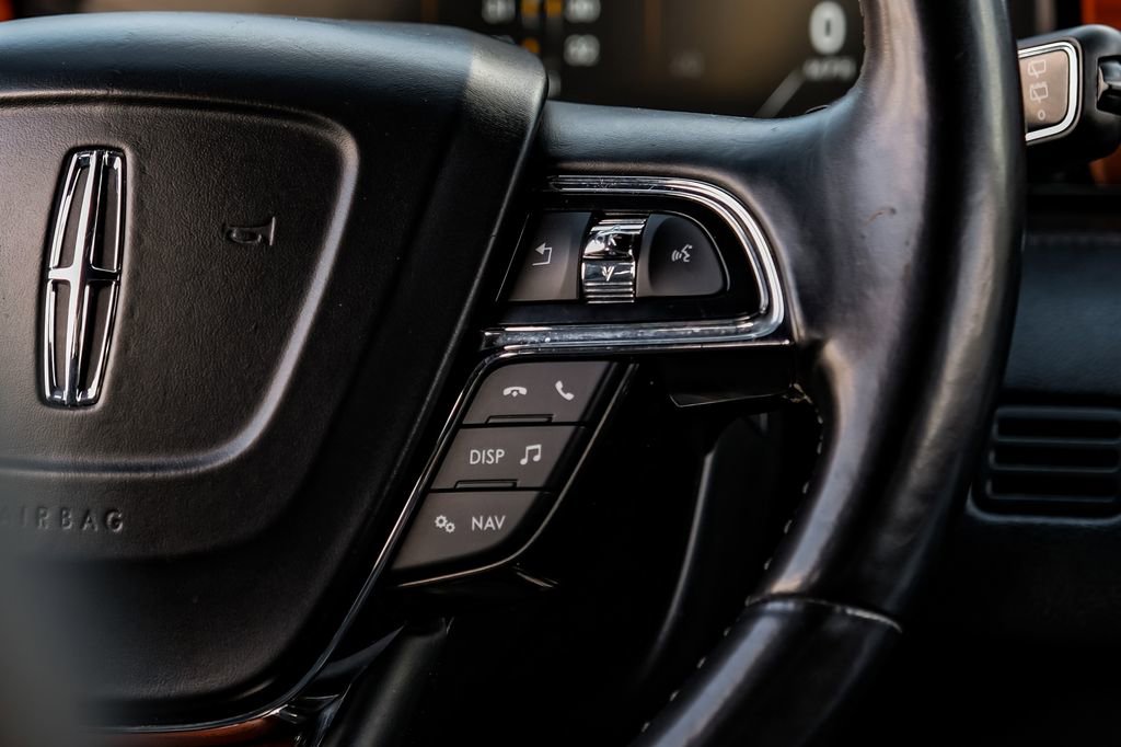 Used 2020 Lincoln Navigator Reserve image 17