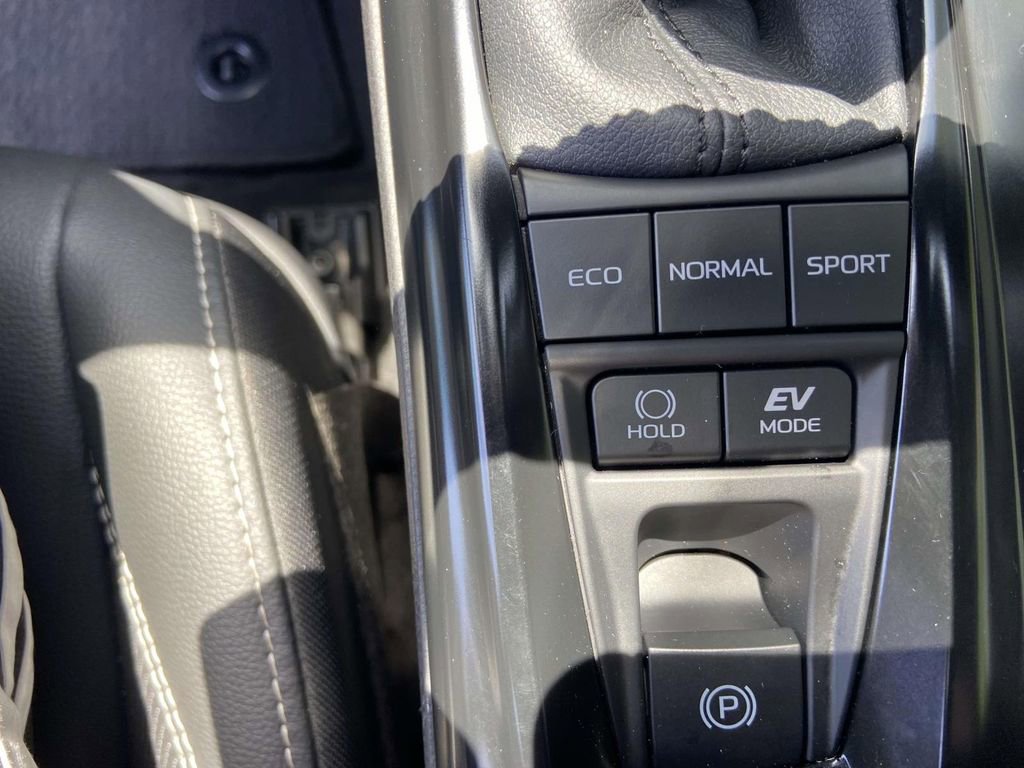 Used 2025 Toyota Camry SE w/ Multimedia Upgrade Package FWD image 24