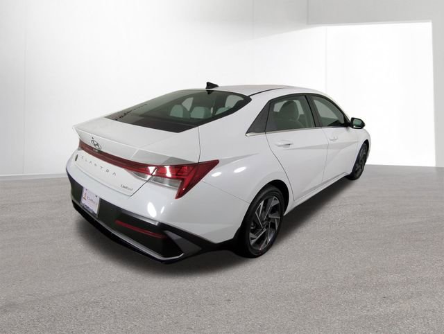 New 2026 Hyundai Elantra Limited image 12