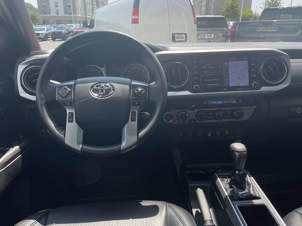 Used 2020 Toyota Tacoma Limited AWD/4WD image 13