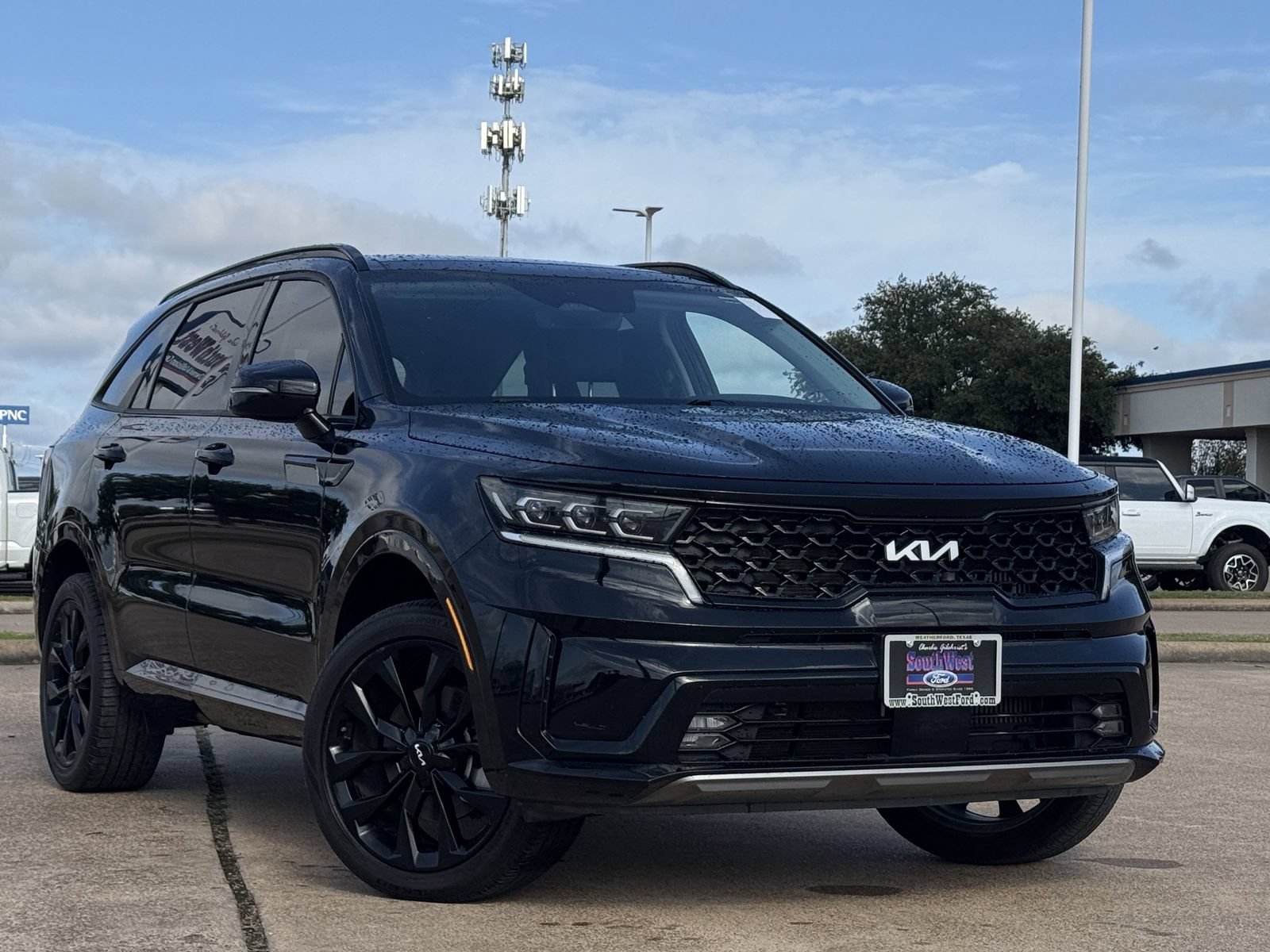 Used 2023 Kia Sorento SX AWD/4WD image 2