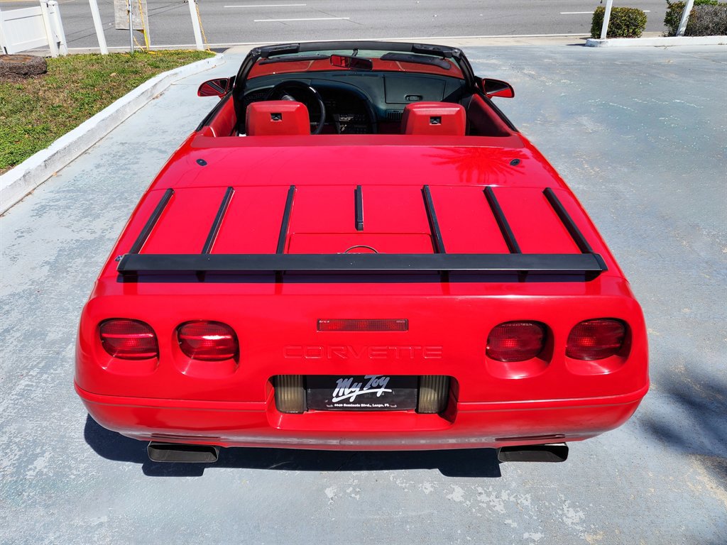 Used 1992 Chevrolet Corvette Convertible image 7