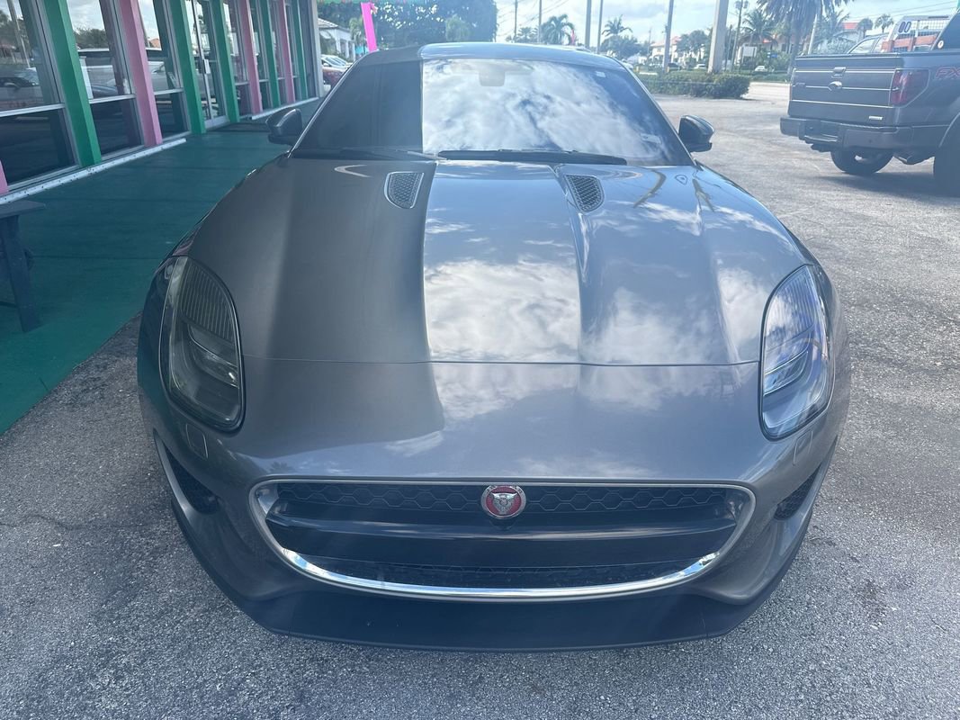 Used 2018 Jaguar F-TYPE Coupe image 10