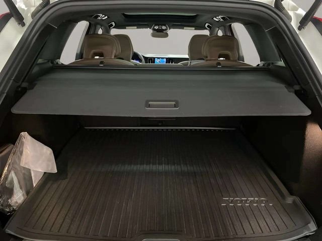 Used 2024 Volvo XC60 B5 Plus w/ Protection Package Premier AWD/4WD image 81