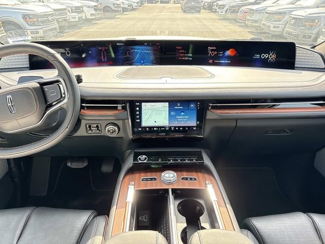 New 2026 Lincoln Navigator Black Label AWD/4WD image 16