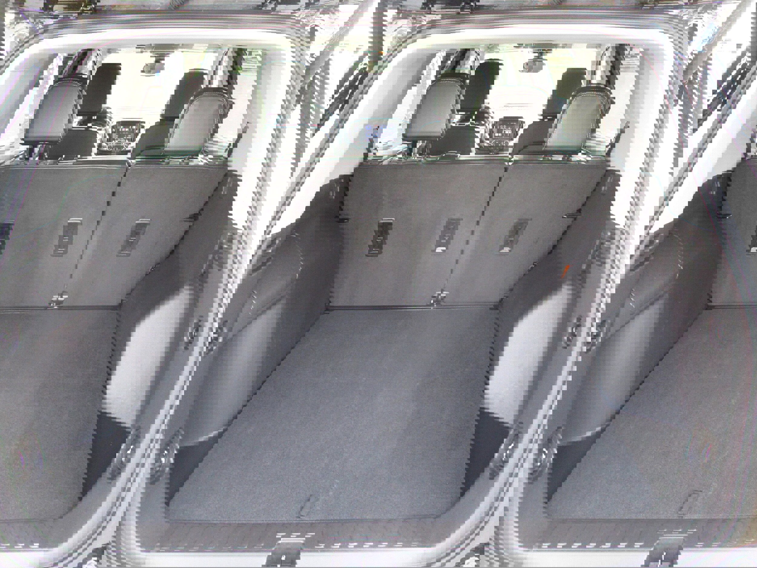 Used 2024 GMC Terrain SLT image 36