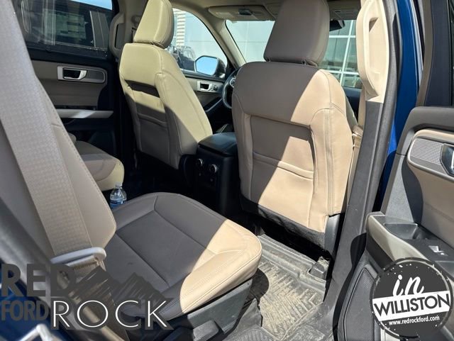 Used 2021 Ford Explorer Limited w/ Equipment Group 301A AWD/4WD image 9