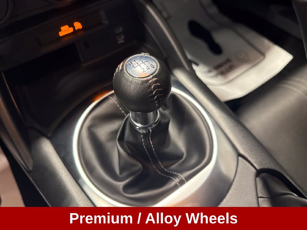Used 2024 MAZDA MX-5 Miata Sport RWD image 17