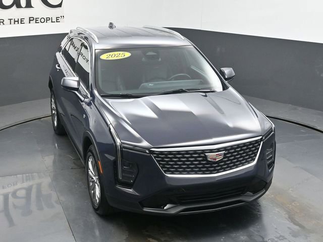Used 2025 Cadillac XT4 Premium Luxury image 47