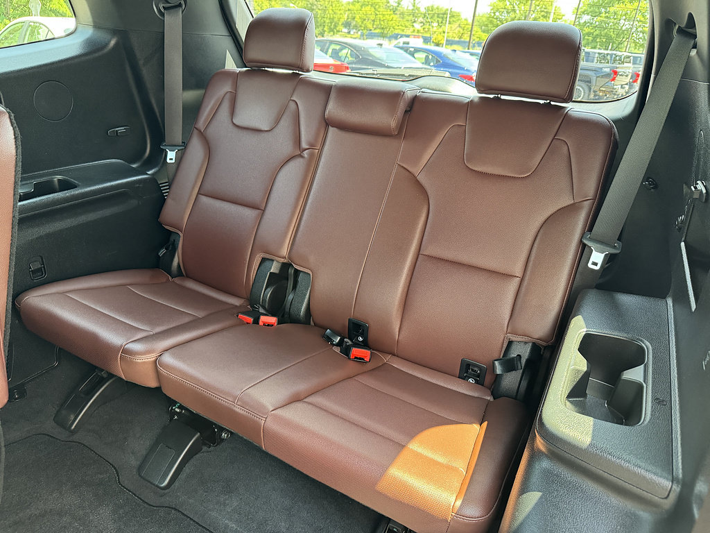Used 2023 Kia Telluride EX w/ EX Captain's Chair Package AWD/4WD image 10
