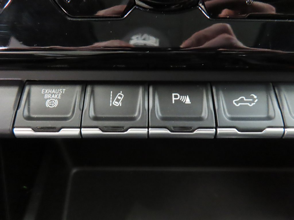 Used 2025 GMC Sierra 2500 AT4X image 70