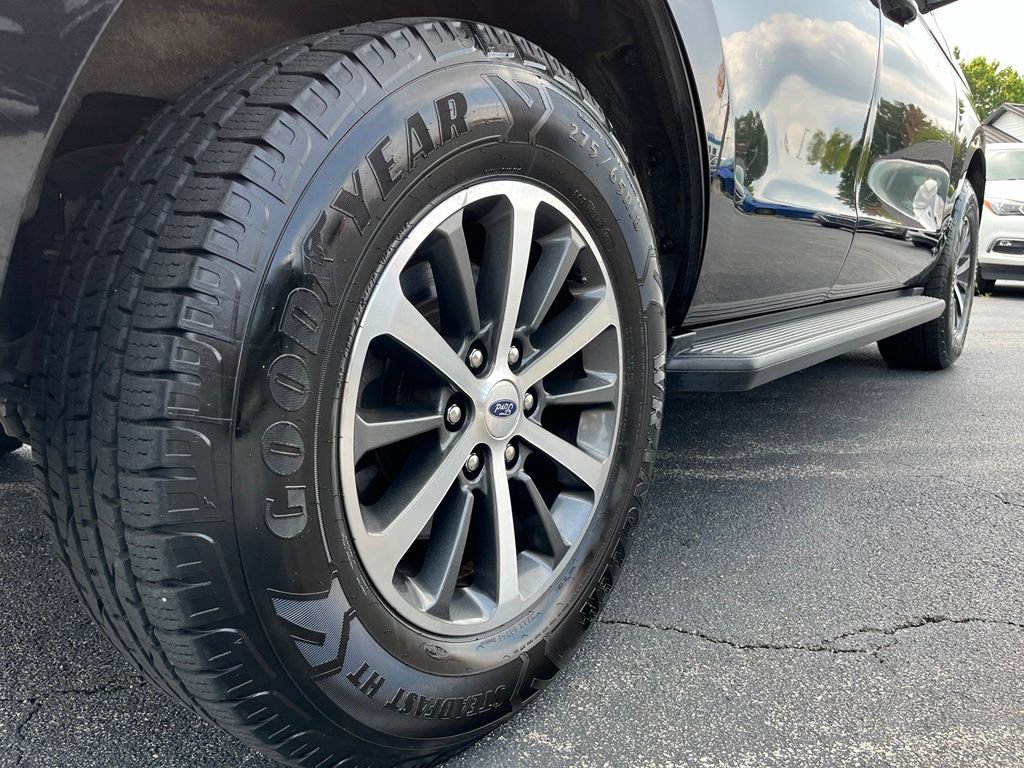 Used 2020 Ford Expedition XL AWD/4WD image 11