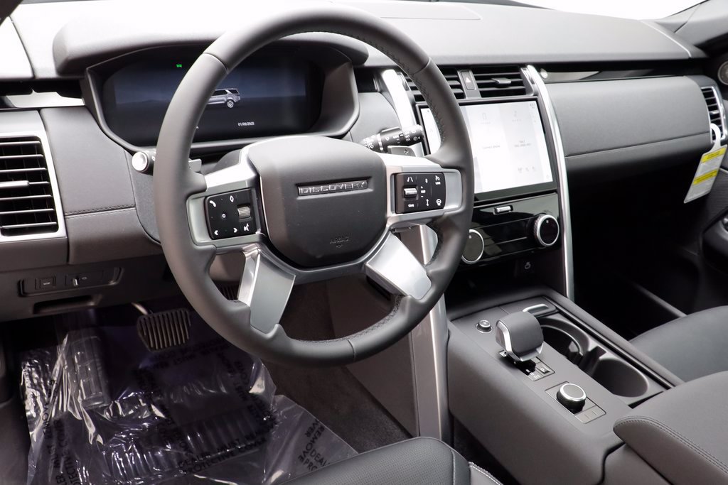 New 2025 Land Rover Discovery S AWD/4WD image 8