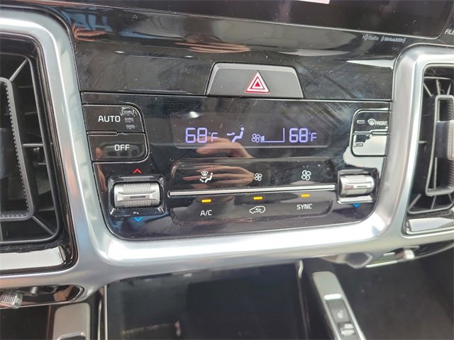 Used 2023 Kia Sorento SX image 23