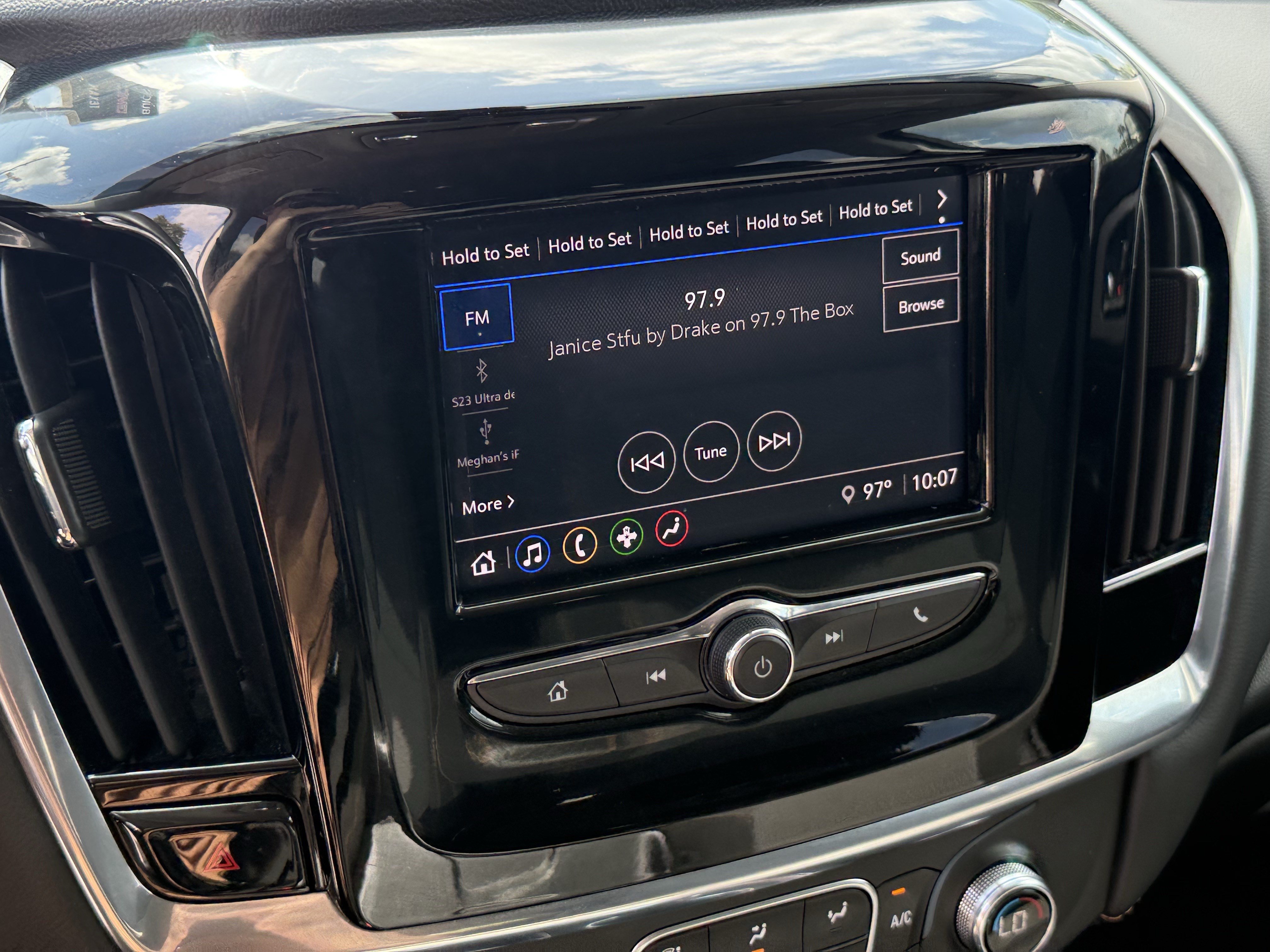 Used 2021 Chevrolet Traverse LS w/ LPO, Floor Liner Package FWD image 20