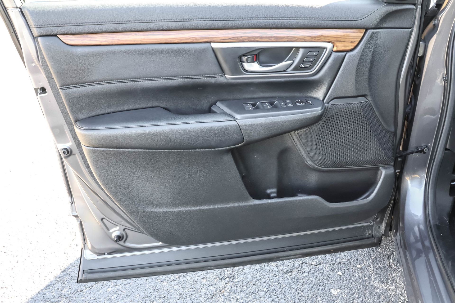 Used 2020 Honda CR-V Touring image 33