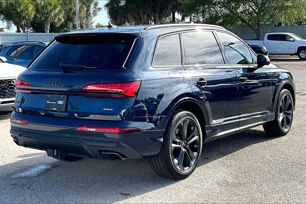 Certified 2025 Audi Q7 3.0T Premium Plus image 5