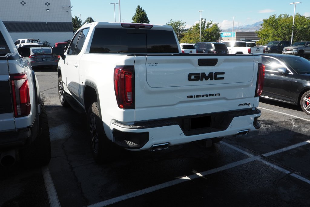 Used 2026 GMC Sierra 1500 AT4 w/ AT4 Premium Package AWD/4WD image 4