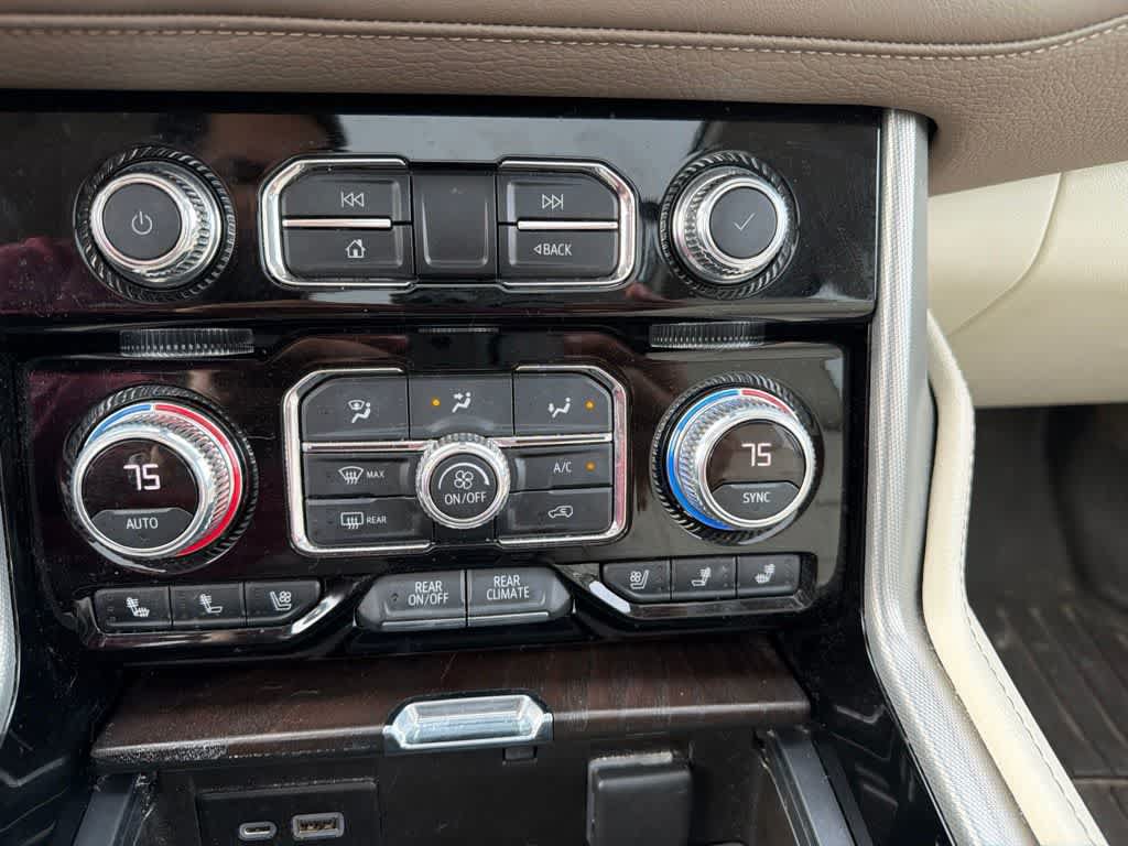 Used 2022 GMC Yukon XL Denali AWD/4WD image 23