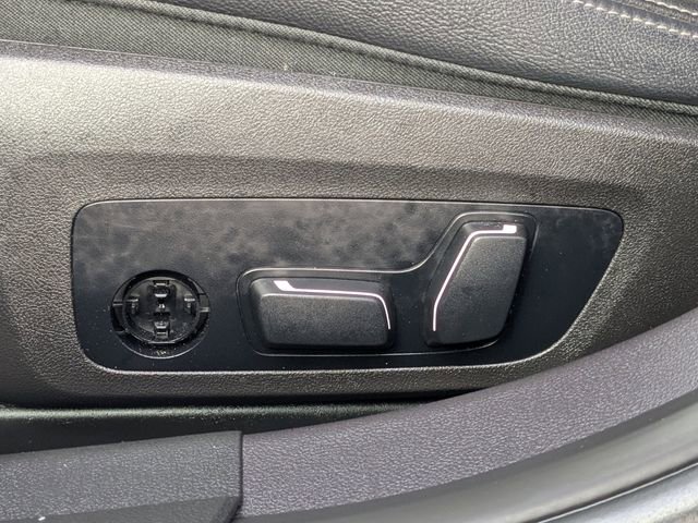 Used 2024 BMW 330i xDrive Sedan w/ Convenience Package image 19