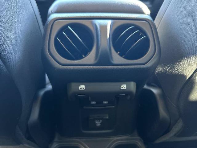 Used 2025 Jeep Gladiator Mojave w/ Convenience Group AWD/4WD image 16