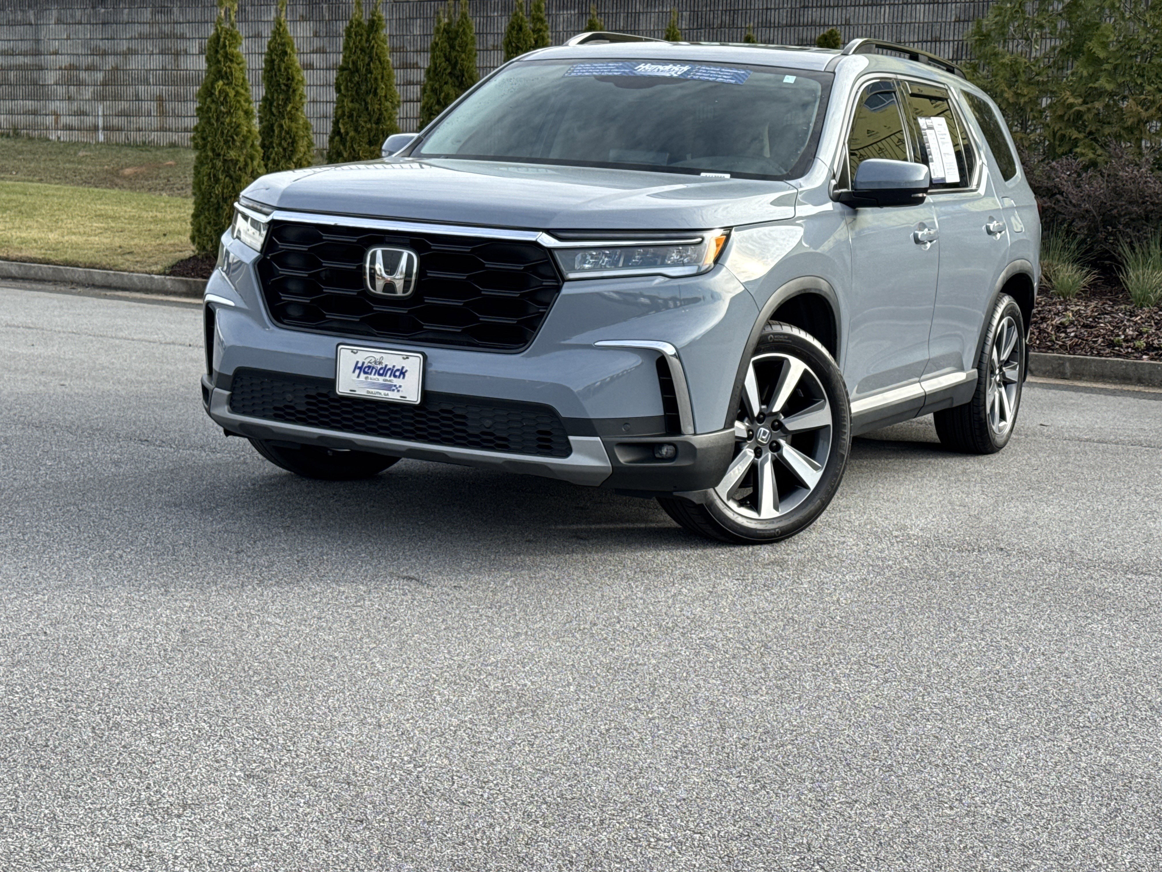 Used 2025 Honda Pilot Touring image 5