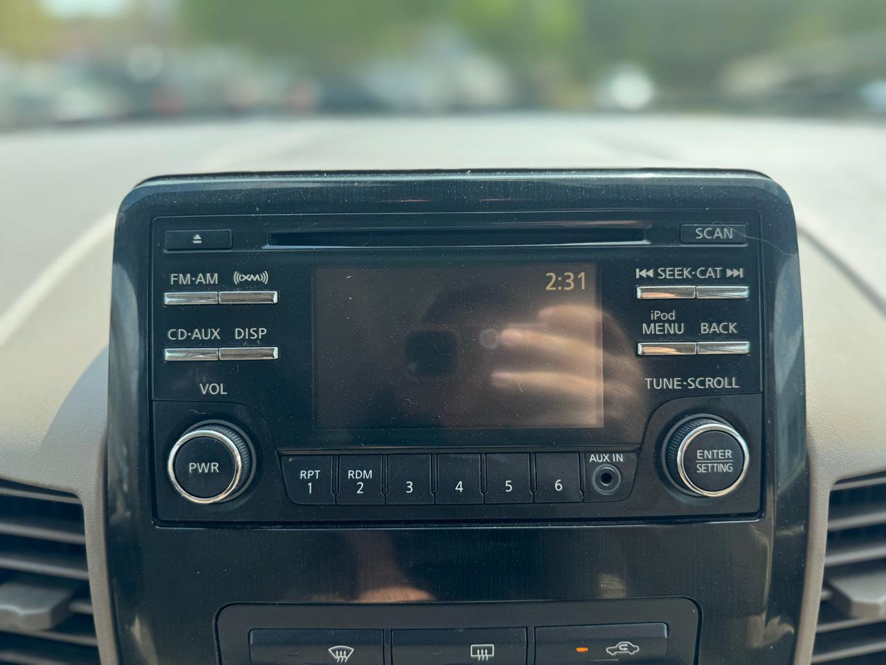 Used 2013 Nissan Titan SV w/ SV Value Truck Pkg image 30