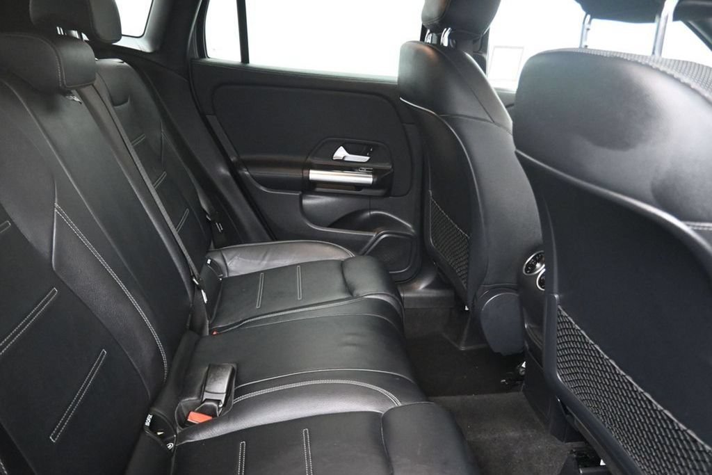 Used 2022 Mercedes-Benz GLA 250 4MATIC image 14